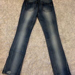 Express Jeans size 4 Barely Boot Zelda Slim Fit